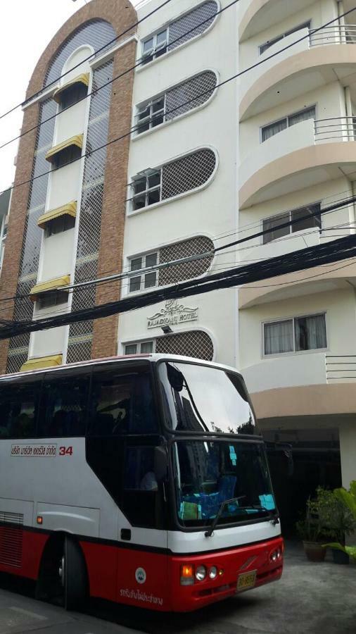 Rajadhani Hotel Pattaya Exterior photo