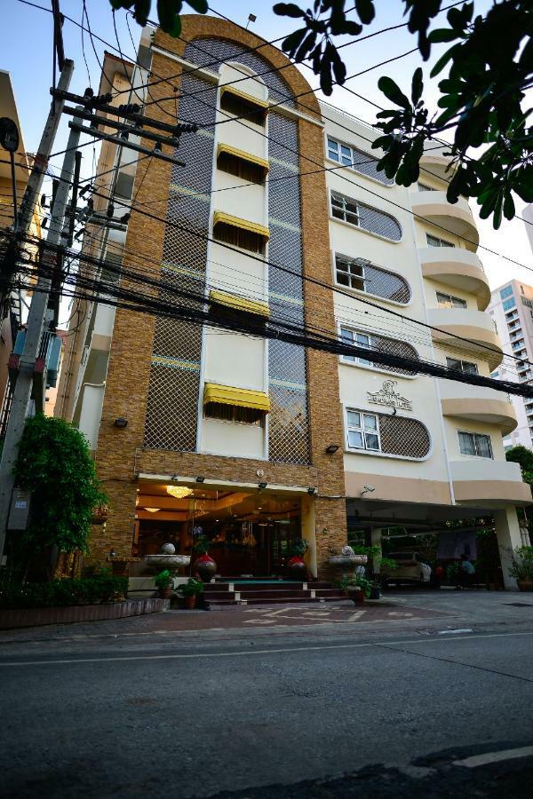 Rajadhani Hotel Pattaya Exterior photo